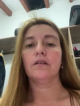 Snapshot of moniquerainx chatting on February 2025 03:33:02 AM moniquerainx online show from February 2025 03:33:02 AM