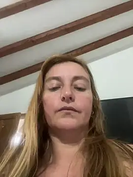 Snapshot of moniquerainx chatting on February 2025 10:03:02 PM moniquerainx online show from February 2025 10:03:02 PM