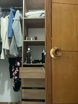 moniquerainx online show from March 2026 12:47:01 AM