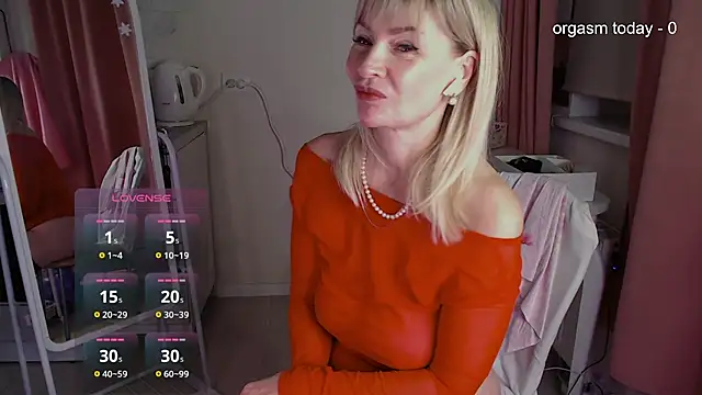 JuliaVilnet online show from January 2025 05:16:01 AM