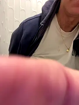 ANONIMO7735 online show from December 2025 10:50:01 PM