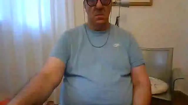 Snapshot of ANONIMO7735 chatting on June 2026 04:21:01 AM ANONIMO7735 online show from June 2026 04:21:01 AM