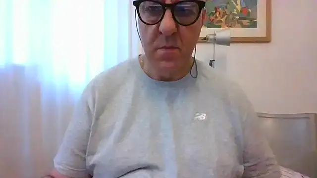 Snapshot of ANONIMO7735 chatting on June 2026 04:24:02 AM ANONIMO7735 online show from June 2026 04:24:02 AM