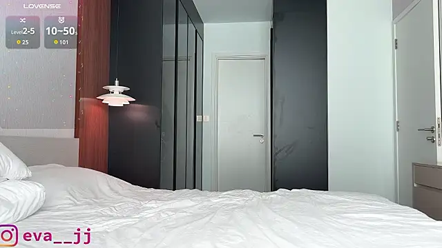 Eva JJ online show from February 2026 02:41:01 AM