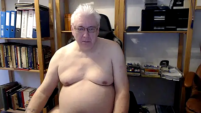 SchwanzhureXXL online show from February 2025 07:27:02 AM