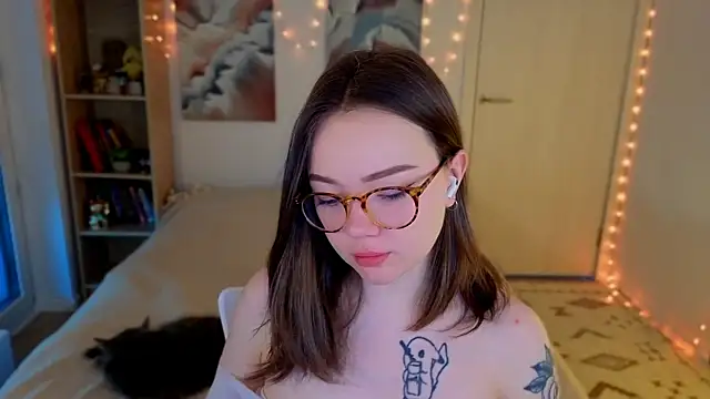 MilenaSaint online show from April 2026 03:31:02 AM