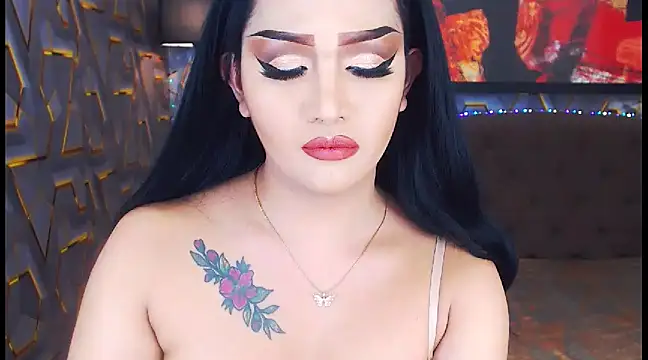 Snapshot of KylieMaxwellCaulfield_TS chatting on January 2025 12:28:01 AM KylieMaxwellCaulfield TS online show from January 2025 12:28:01 AM