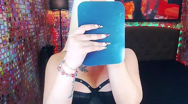 Snapshot of KylieMaxwellCaulfield_TS chatting on February 2025 11:46:02 PM KylieMaxwellCaulfield TS online show from February 2025 11:46:02 PM