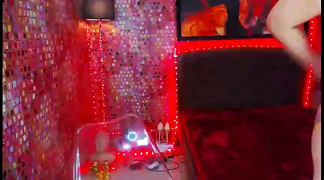 Snapshot of KylieMaxwellCaulfield_TS chatting on March 2025 11:37:02 AM KylieMaxwellCaulfield TS online show from March 2025 11:37:02 AM