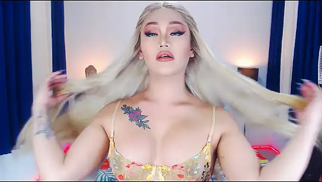 Snapshot of KylieMaxwellCaulfield_TS chatting on October 2025 05:30:01 AM KylieMaxwellCaulfield TS online show from October 2025 05:30:01 AM