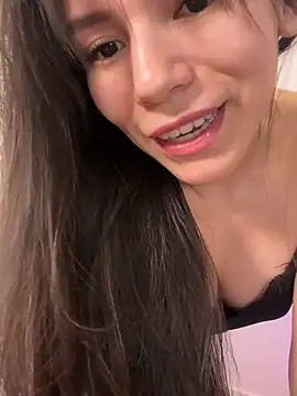 LalieFR online show from February 2026 06:23:01 PM