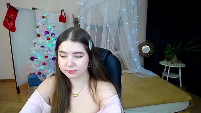 NicoleFoxery online show from December 2024 06:12:01 PM