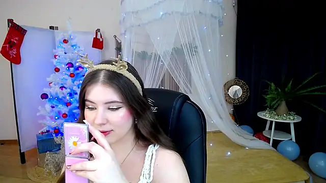 NicoleFoxery online show from December 2024 03:18:02 AM
