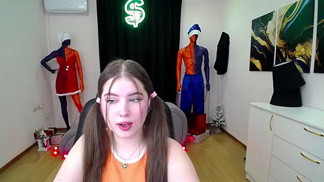 NicoleFoxery online show from December 2024 06:20:02 AM