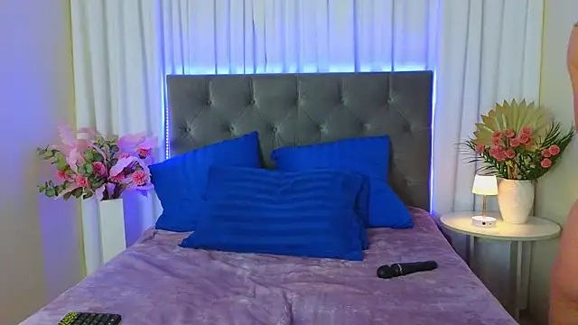 Ariana Petite online show from April 2026 12:24:02 AM