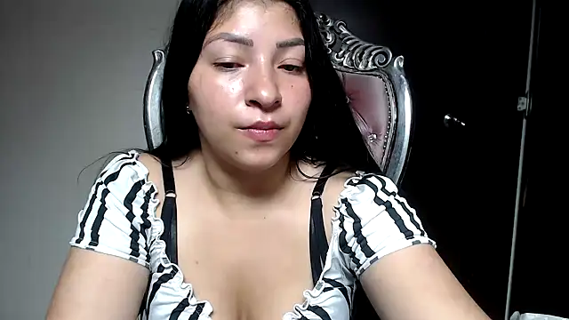 holly20a online show from December 2024 09:01:01 AM