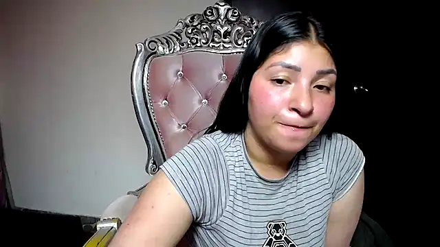 holly20a online show from February 2025 03:47:02 PM