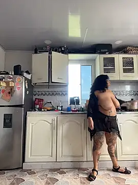 PrincessLauren420 online show from November 2025 05:01:02 PM