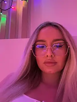 mollyxxx online show from December 2024 07:15:01 AM