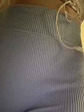 mollyxxx online show from December 2024 04:09:02 AM