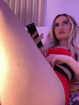 mollyxxx online show from February 2025 07:35:01 AM