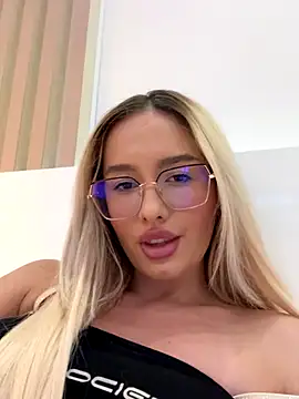 mollyxxx online show from September 2025 03:39:02 AM