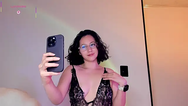 Snapshot of Anyi_1 chatting on July 2026 01:00:01 AM Anyi 1 online show from July 2026 01:00:01 AM
