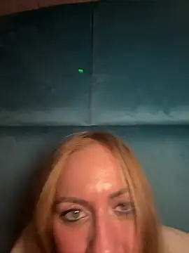 Snapshot of RockQueen_A chatting on December 2024 05:58:02 PM RockQueen A online show from December 2024 05:58:02 PM