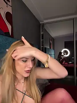 Snapshot of RockQueen_A chatting on January 2025 03:23:01 PM RockQueen A online show from January 2025 03:23:01 PM
