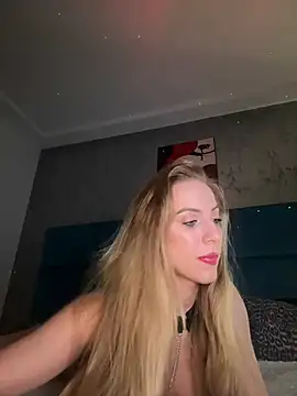 Snapshot of RockQueen_A chatting on January 2025 05:20:02 AM RockQueen A online show from January 2025 05:20:02 AM