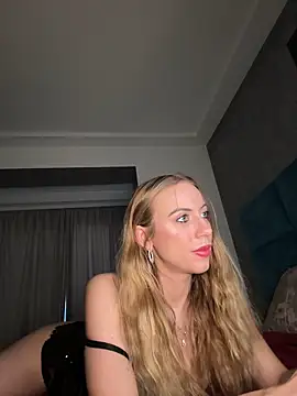 Snapshot of RockQueen_A chatting on January 2025 05:49:01 AM RockQueen A online show from January 2025 05:49:01 AM