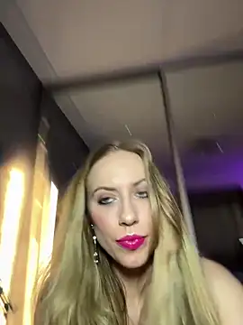 Snapshot of RockQueen_A chatting on January 2025 01:34:01 PM RockQueen A online show from January 2025 01:34:01 PM