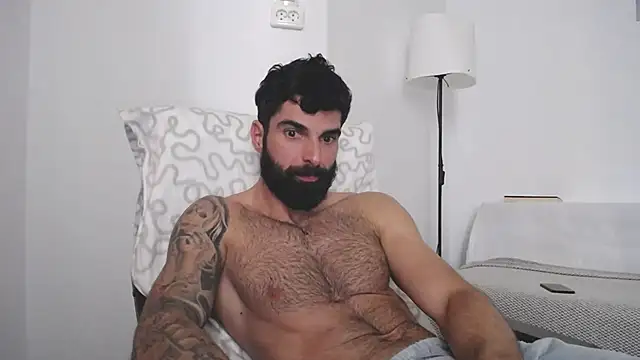 Verycutex online show from February 2025 12:24:02 PM