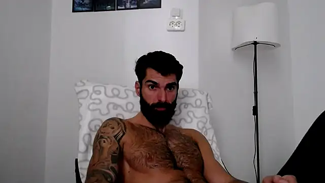 Verycutex online show from November 2025 10:47:02 AM