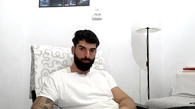 Verycutex online show from November 2025 09:01:02 AM