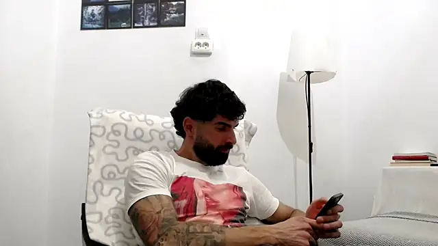 Verycutex online show from February 2026 04:41:01 PM