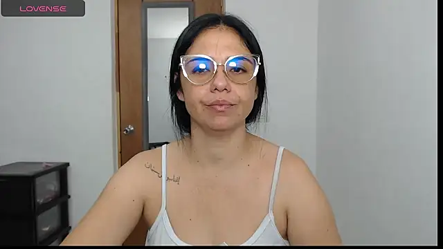 selena ferri online show from February 2026 10:08:02 PM