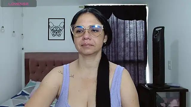 selena ferri online show from April 2026 08:12:02 PM