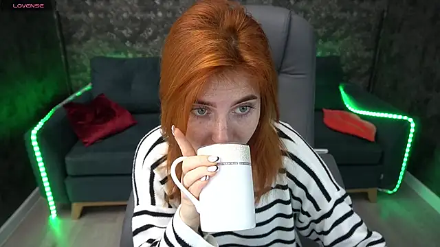 EmilyFoxxi online show from December 2024 06:16:02 AM
