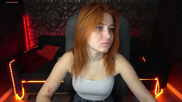 EmilyFoxxi online show from March 2025 06:23:01 AM