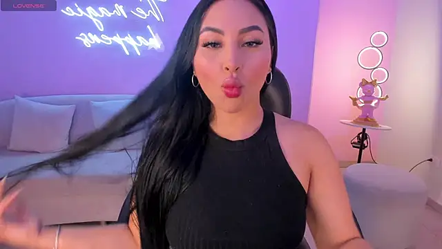 Snapshot of MiaRoberts1 chatting on October 2025 12:34:02 PM MiaRoberts1 online show from October 2025 12:34:02 PM