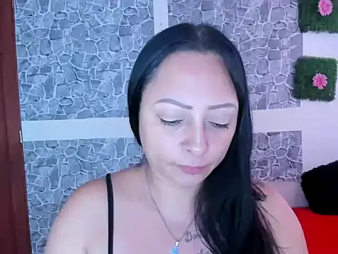 julybravo online show from October 2025 09:59:01 PM