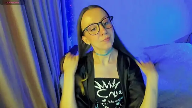 CurlySteph online show from October 2025 04:30:02 PM