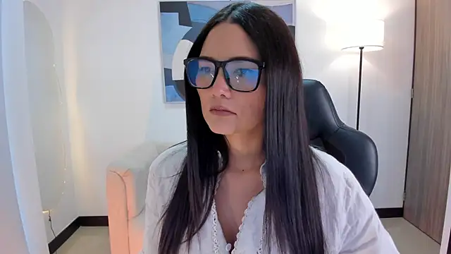 Snapshot of SaraParker_ chatting on October 2025 03:33:02 PM SaraParker online show from October 2025 03:33:02 PM