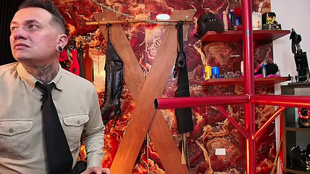 Snapshot of boy_n_girl chatting on November 2025 05:23:01 PM boy n girl online show from November 2025 05:23:01 PM