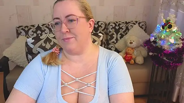 Snapshot of Ginesia chatting on December 2024 01:01:02 PM Ginesia online show from December 2024 01:01:02 PM