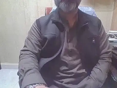 hairymaster95 online show from December 2025 04:17:01 AM