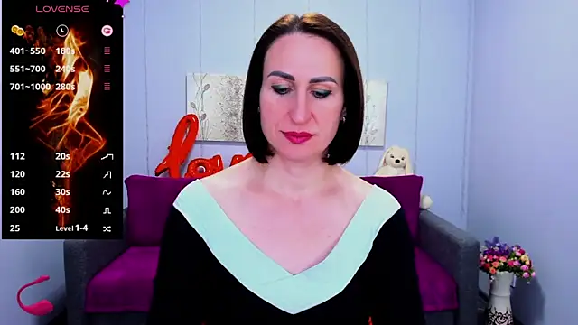 Nia Smithh online show from March 2025 01:19:02 PM