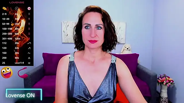 Nia Smithh online show from September 2025 12:19:01 PM
