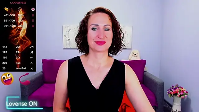 Nia Smithh online show from September 2025 05:34:01 AM